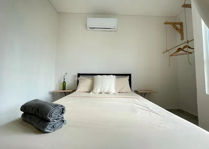 Zamna 2br W/pool & Wifi Hotel